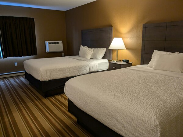 2 Queen Beds, Accessible with Exterior Access, Non-Smoking Photo 1