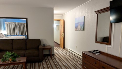 1 King Bed Superior Non Smoking Photo 5